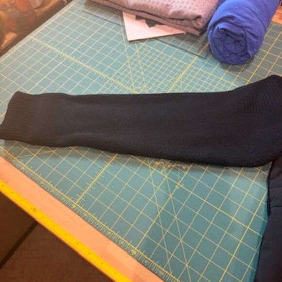 Men's 2X full zip sweater jacket with windproof, quilted and padded front layer. - Picture 5 of 9